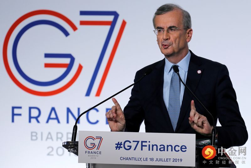 2022-02-08T173922Z_1_LYNXMPEI1711E_RTROPTP_3_ECB-POLICY-VILLEROY.jpg