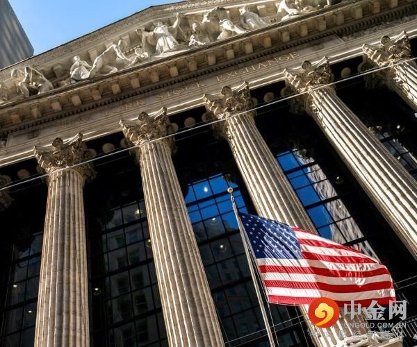 Banks-(1).jpg