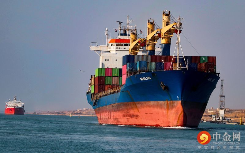 2022-04-02T124113Z_1_LYNXNPEI3106C_RTROPTP_3_EGYPT-SUEZCANAL.jpg